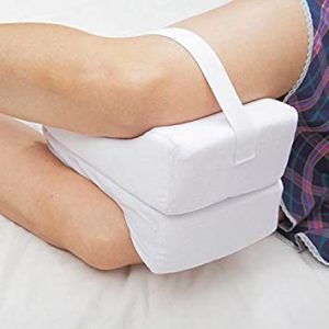 can you sleep with a knee brace on